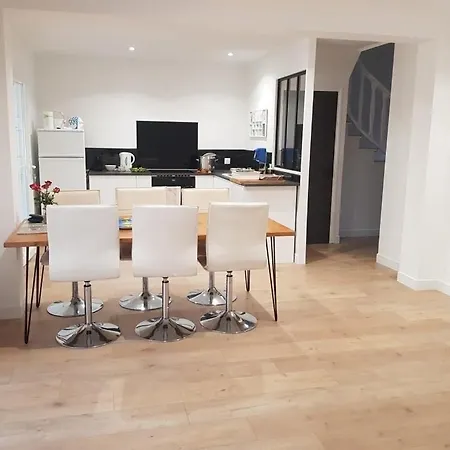 Maison *